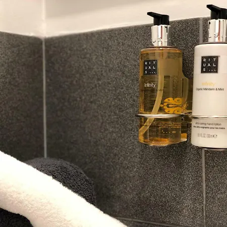 Chateau Marcel Lägenhet *